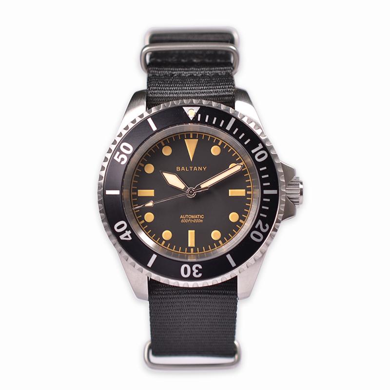 Baltany Retro Diving Wristwatch 200m Water Ghost S3024