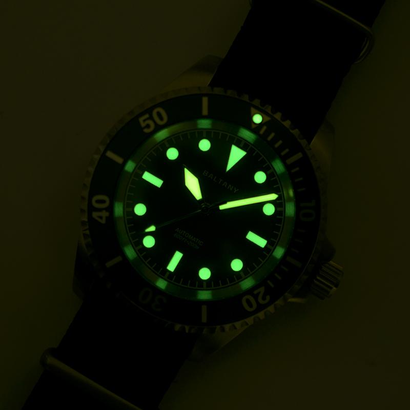 Baltany Retro Diving Wristwatch 200m Water Ghost S3024