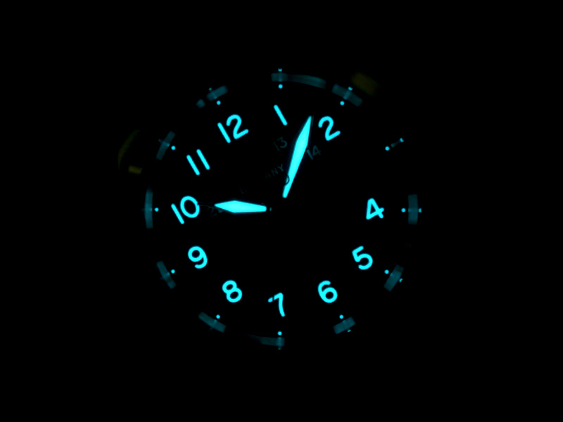 military field watch luminous