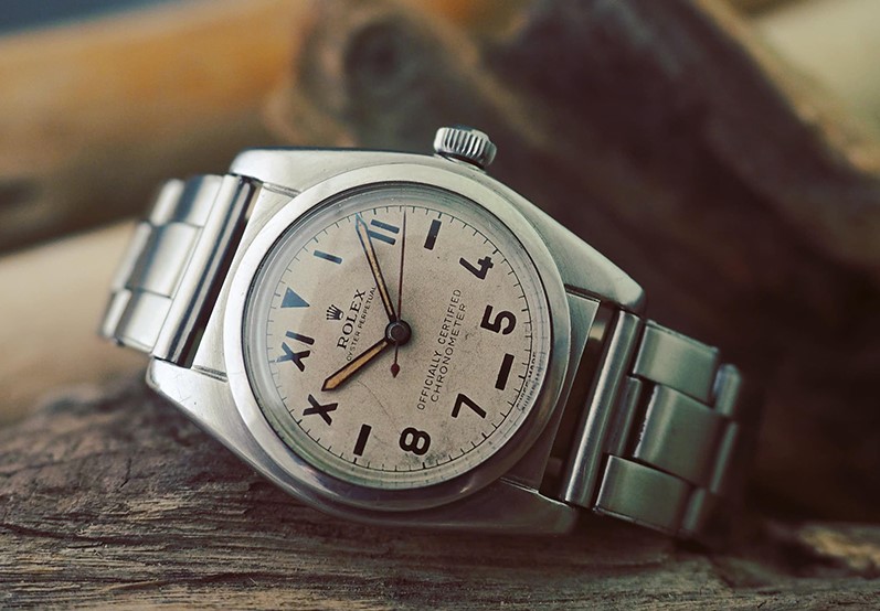 Bubble back watch deals