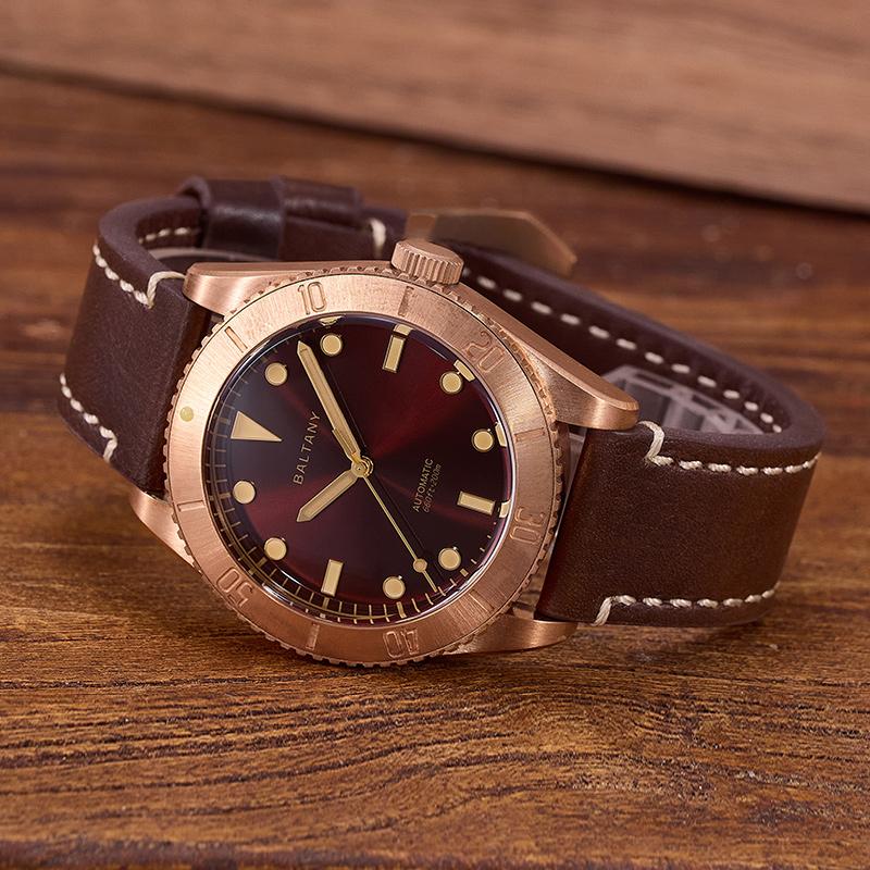 Baltany Burgundy Dial Bronze Diver Retro Watch S3016