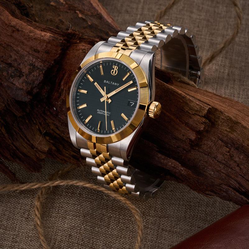 36mm Engine Turned Bezel Classic Linen Dial Dress Watch S4102