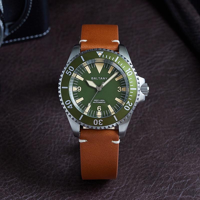 300M Waterproof Retro Military Style Dive Watch S3026